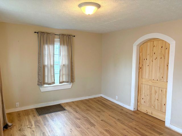 201 E Market Street, Warsaw, KY 41095