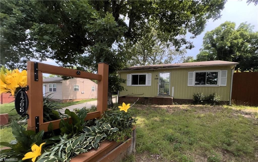 1208 E Green Drive, High Point, NC 27260