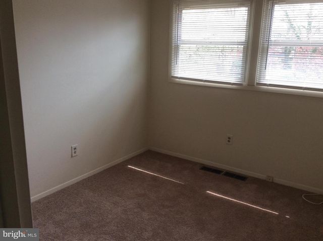 7 RITTENHOUSE CT, Willingboro, NJ 08046