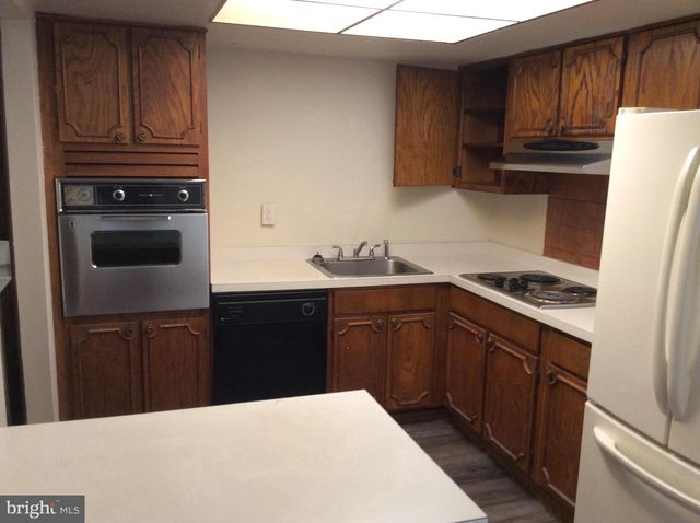 7 RITTENHOUSE CT, Willingboro, NJ 08046