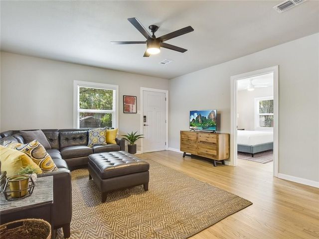 3304 Robinson Ave 1, Austin, TX 78722