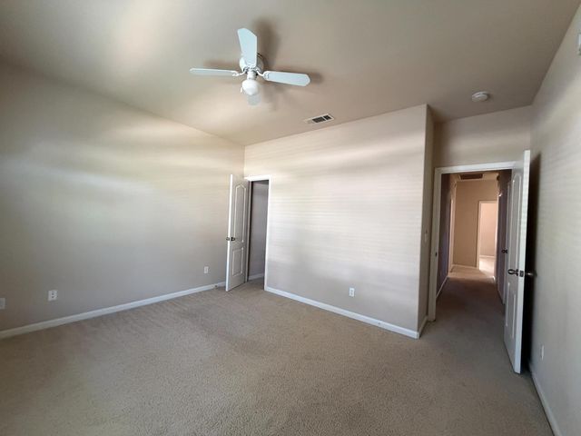 548 W Serena Avenue, Clovis, CA 93619