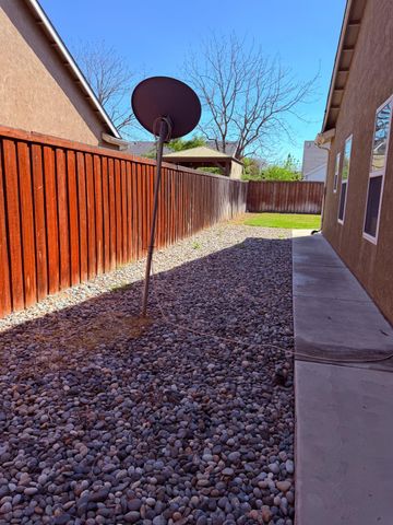 548 W Serena Avenue, Clovis, CA 93619