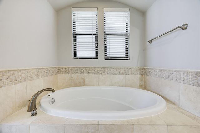 3245 Maxroy Street, Houston, TX 77008