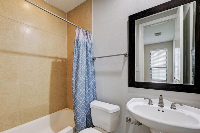 3245 Maxroy Street, Houston, TX 77008