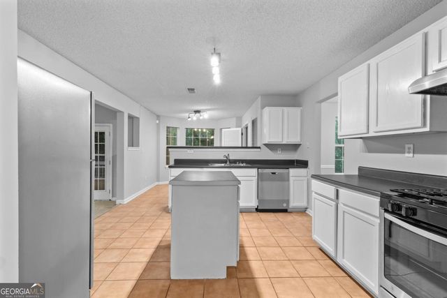 498 Pecan Wood Circle, Fairburn, GA 30213