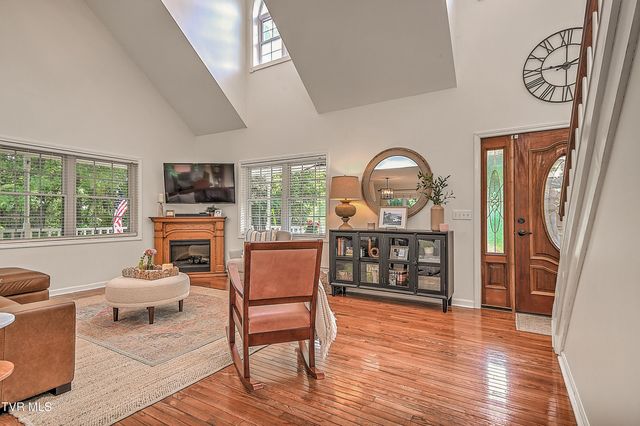 112 Southridge Drive, Blountville, TN 37617