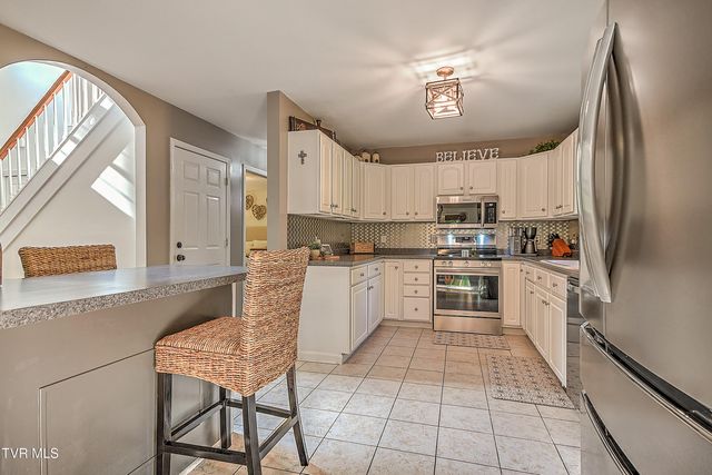 112 Southridge Drive, Blountville, TN 37617