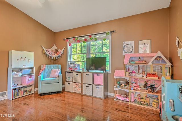 112 Southridge Drive, Blountville, TN 37617
