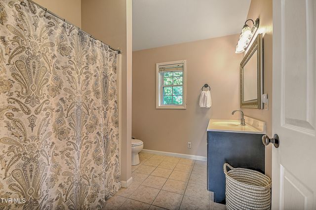 112 Southridge Drive, Blountville, TN 37617