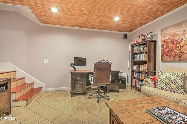 112 Southridge Drive, Blountville, TN 37617