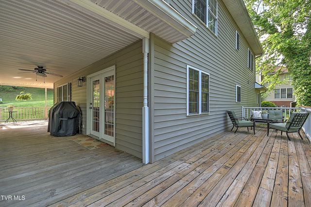 112 Southridge Drive, Blountville, TN 37617