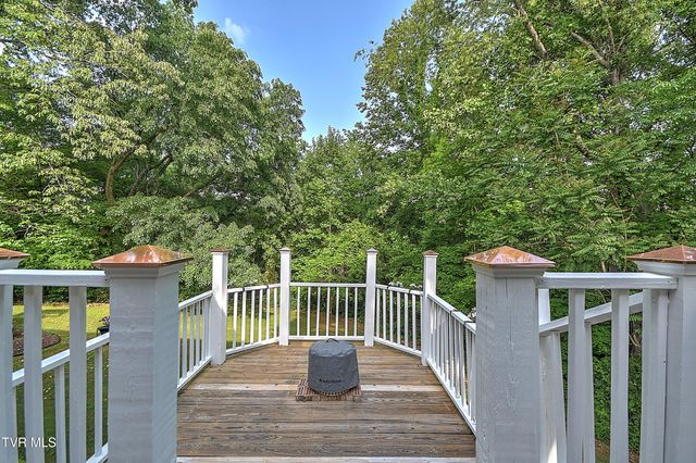 112 Southridge Drive, Blountville, TN 37617