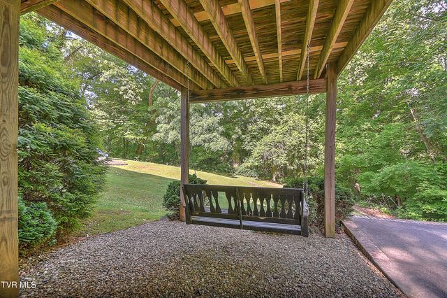 112 Southridge Drive, Blountville, TN 37617