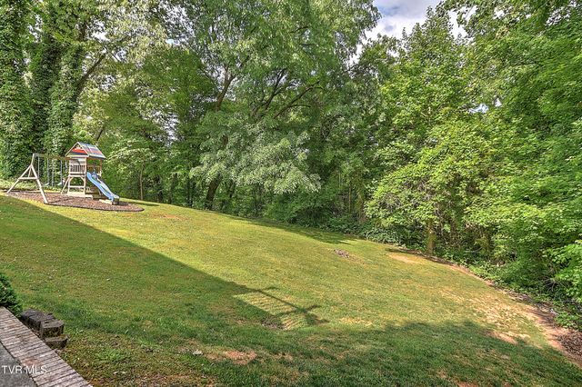 112 Southridge Drive, Blountville, TN 37617