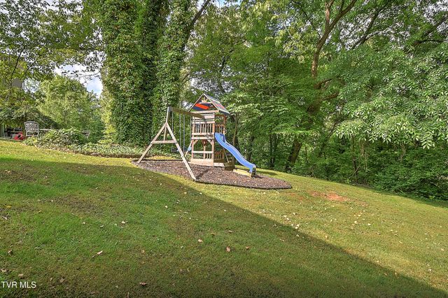 112 Southridge Drive, Blountville, TN 37617