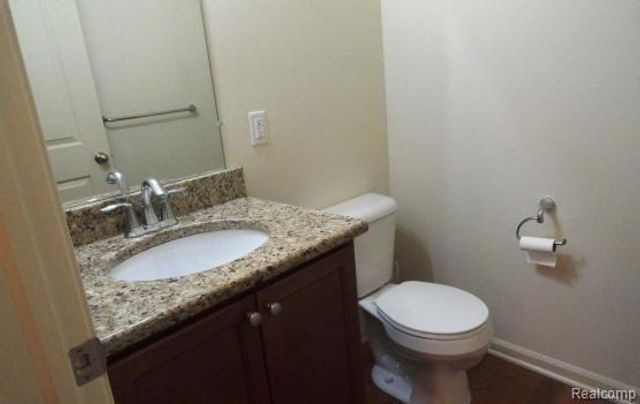 3074 Kilmer Drive, Troy, MI 48083