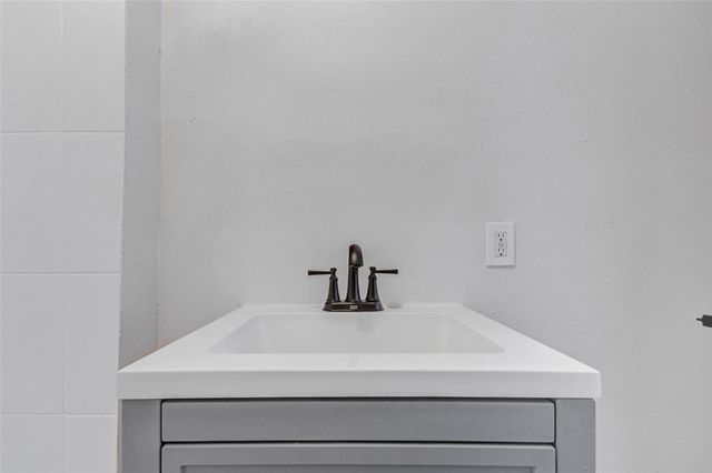 3414 Le Badie Street, Houston, TX 77026