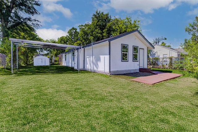 3414 Le Badie Street, Houston, TX 77026