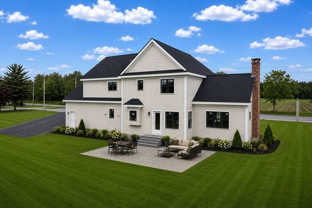 2 Colburn Lane, Littleton, MA 01460
