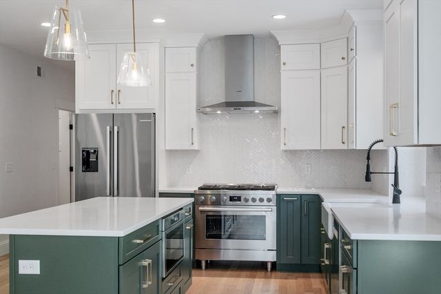 2 Colburn Lane, Littleton, MA 01460