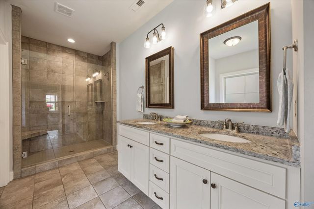 22529 Oakdale Ridge Lane, Athens, AL 35613