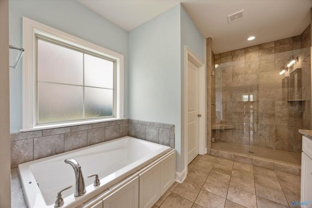 22529 Oakdale Ridge Lane, Athens, AL 35613