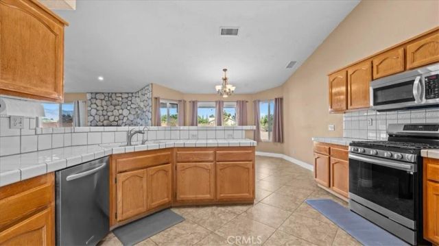 10916 Braceo, Victorville, CA 92392