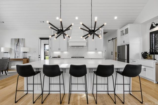 7509 S Shoreline Blvd, Benton, AR 72019