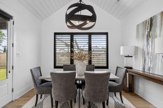 7509 S Shoreline Blvd, Benton, AR 72019