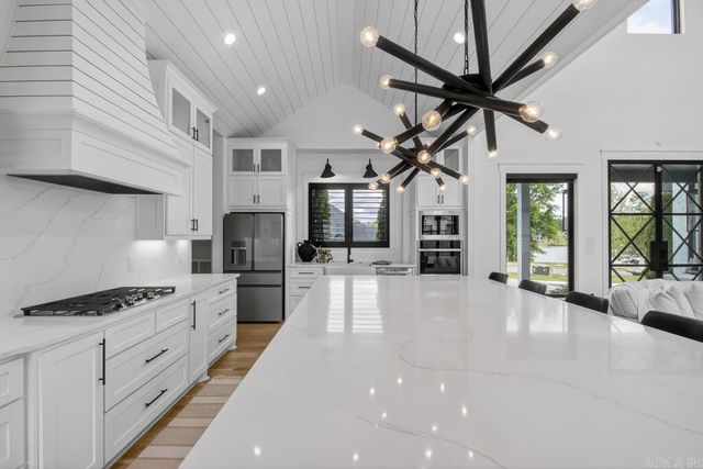 7509 S Shoreline Blvd, Benton, AR 72019