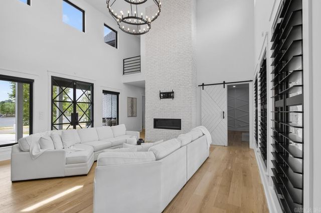 7509 S Shoreline Blvd, Benton, AR 72019