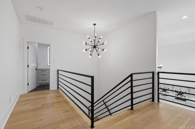 7509 S Shoreline Blvd, Benton, AR 72019