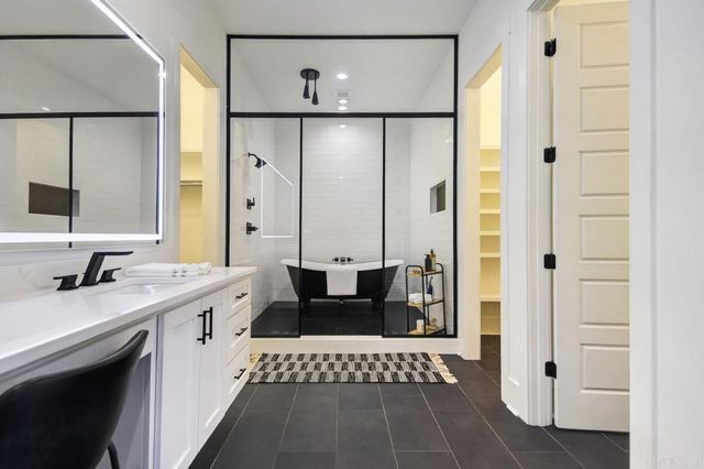 7509 S Shoreline Blvd, Benton, AR 72019