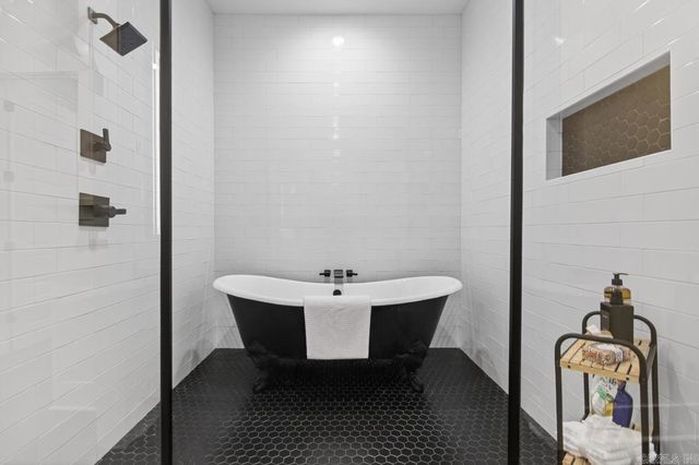 7509 S Shoreline Blvd, Benton, AR 72019