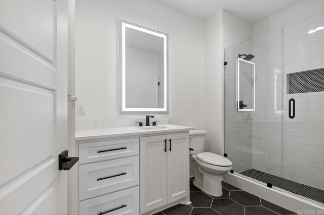 7509 S Shoreline Blvd, Benton, AR 72019