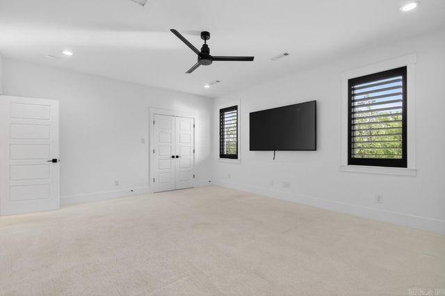 7509 S Shoreline Blvd, Benton, AR 72019