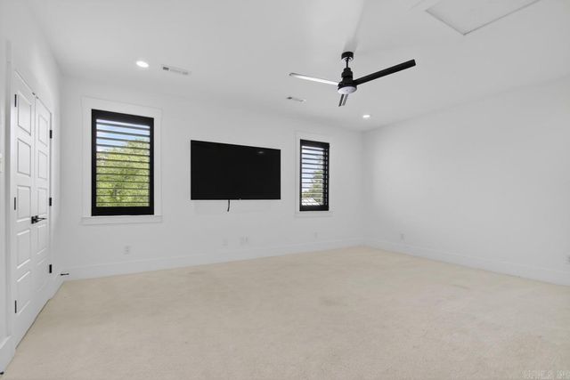 7509 S Shoreline Blvd, Benton, AR 72019