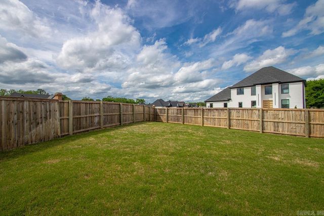 7509 S Shoreline Blvd, Benton, AR 72019