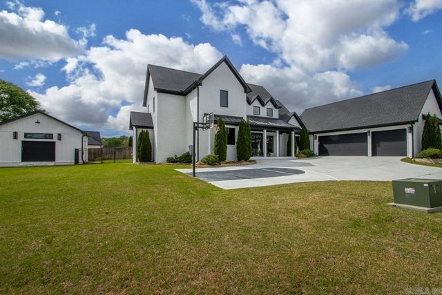 7509 S Shoreline Blvd, Benton, AR 72019