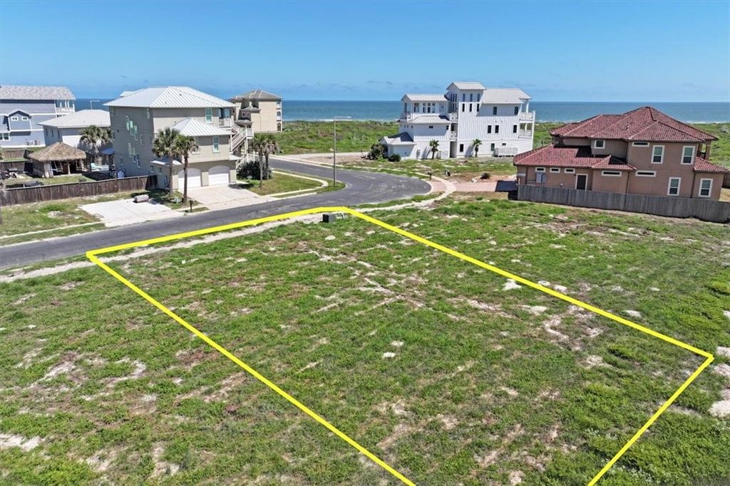 137 Bikini Dr, Port Aransas, TX 78373