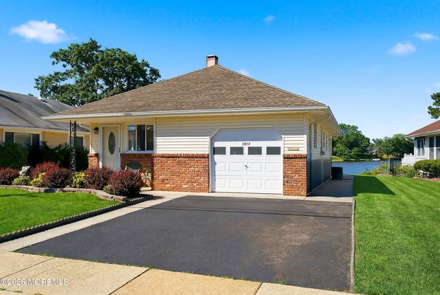 1913 Yorktowne Boulevard, Toms River, NJ 08753