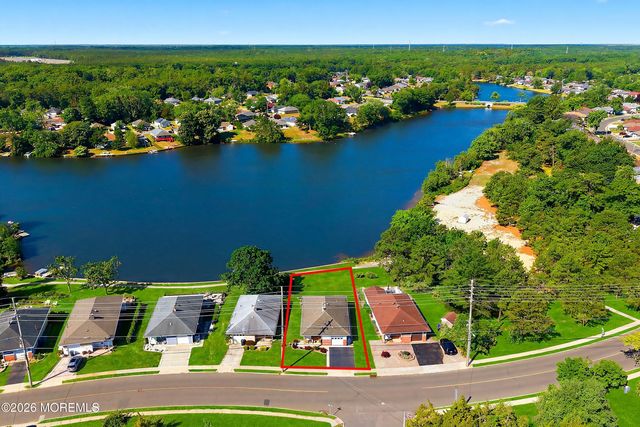 1913 Yorktowne Boulevard, Toms River, NJ 08753