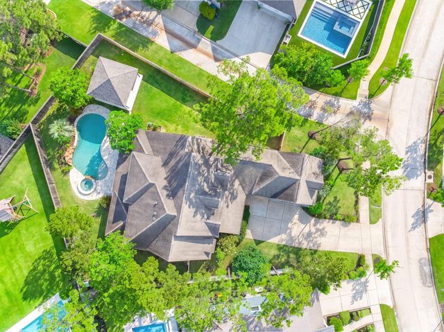 27 Hedgedale Way, Spring, TX 77389