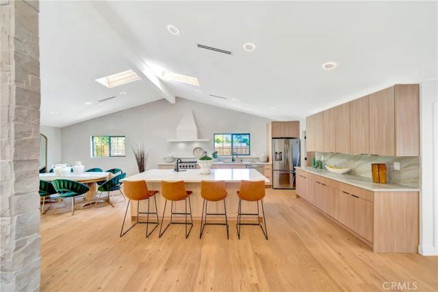 5534 Pattilar Avenue, Woodland Hills, CA 91367