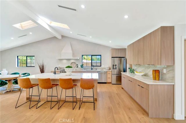 5534 Pattilar Avenue, Woodland Hills, CA 91367