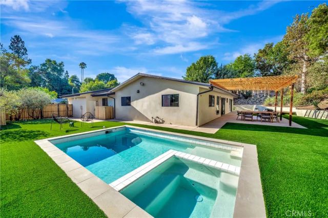 5534 Pattilar Avenue, Woodland Hills, CA 91367