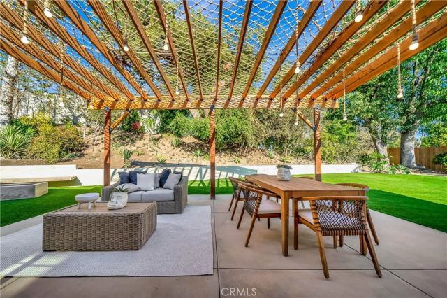 5534 Pattilar Avenue, Woodland Hills, CA 91367