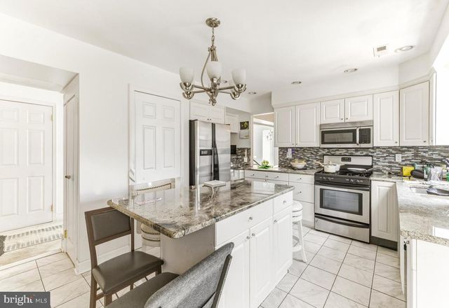 30 LONG BOW DR, Sewell, NJ 08080