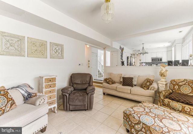 30 LONG BOW DR, Sewell, NJ 08080